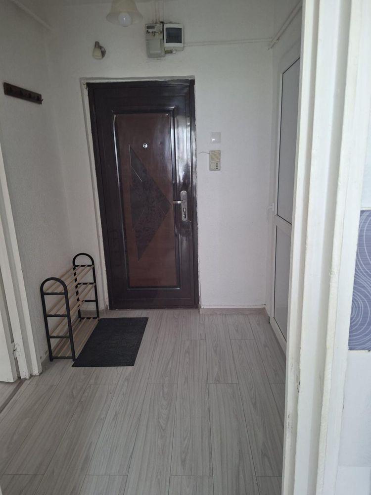 Proprietar inchiriez apartament Craiovita noua zona parculet Orizont