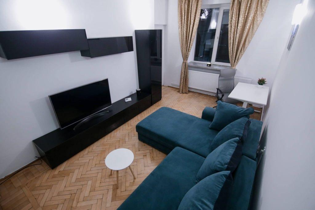 Închiriez apartament ultracentral lângă primărie