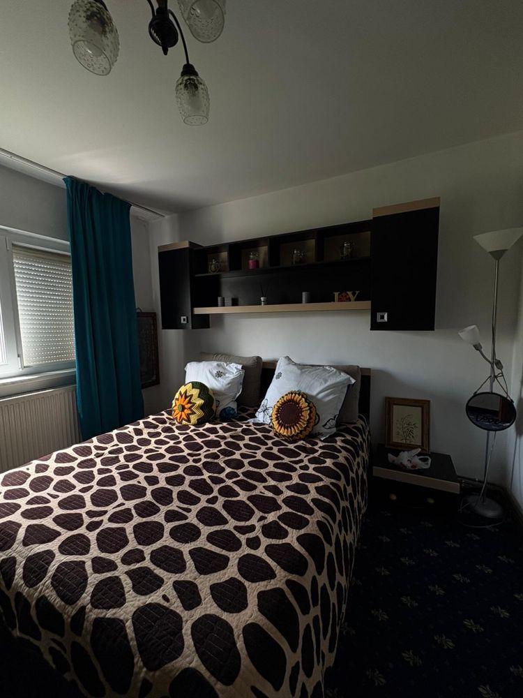 Inchiriez apartament