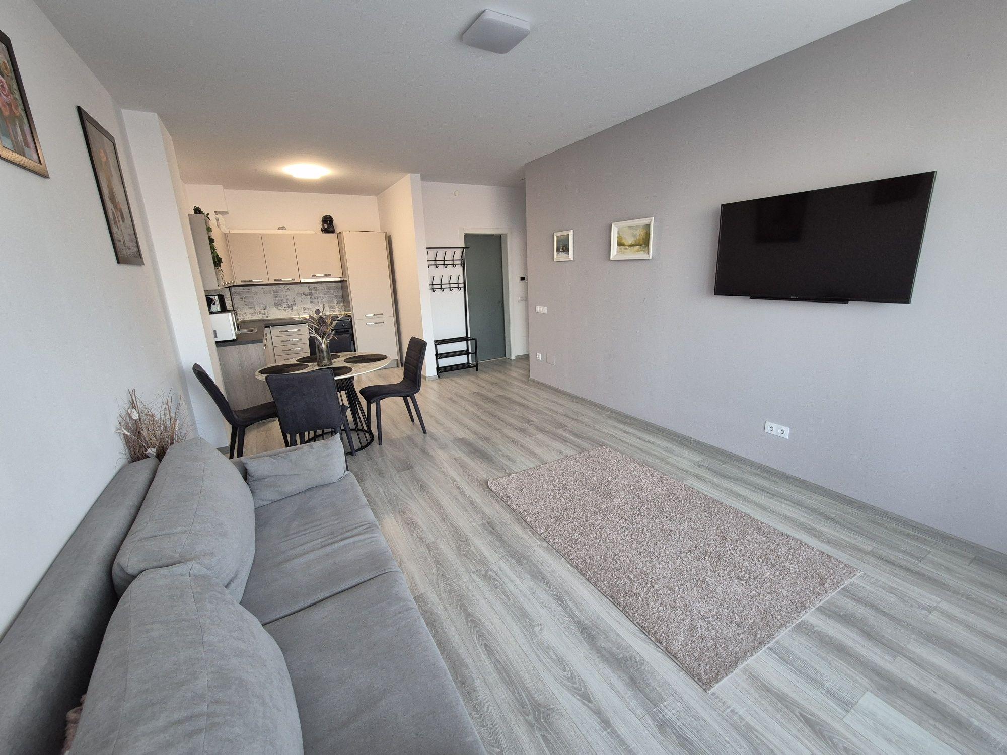 Închiriez apartament 2 camere -Oradea zona Salca