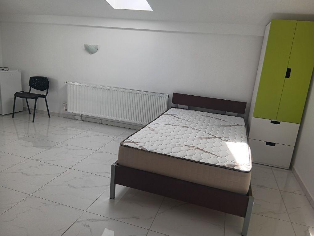 Garsoniera ultra central de închiriat.