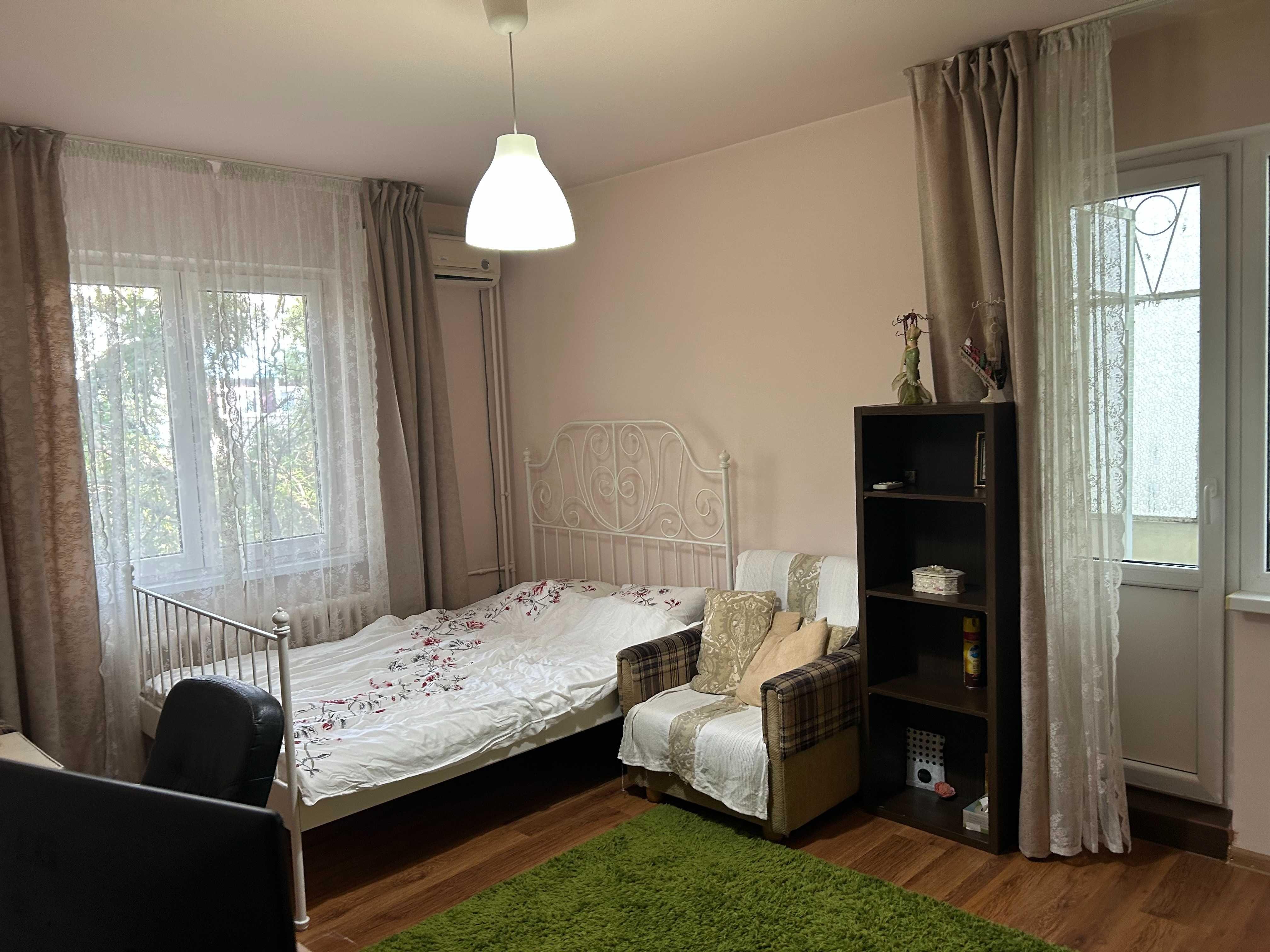 Garsoniera spatioasa de vanzare zona Berceni / Aparatorii Patriei