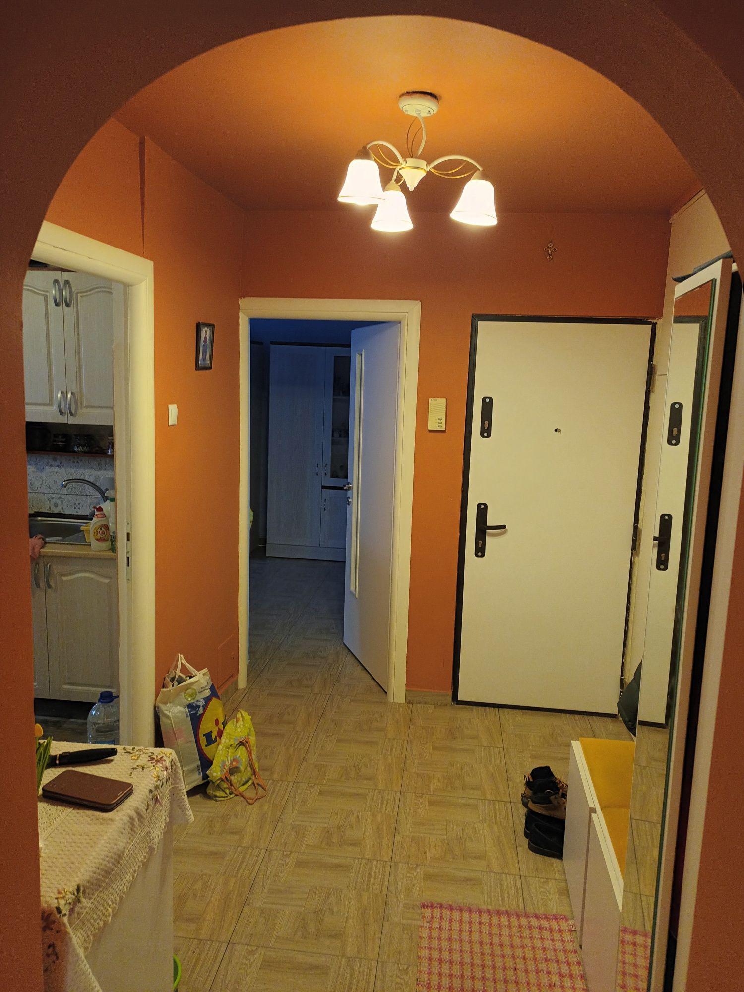 Vanzare apartament 3 camere-decomandat- Spital Bagdasar