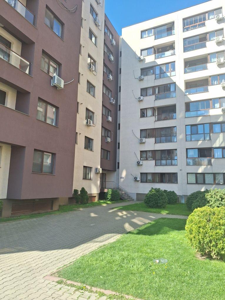 COMISION 0 proprietar . Inchiriez  apartament cu 2 camere cu parcare Valea Oltului