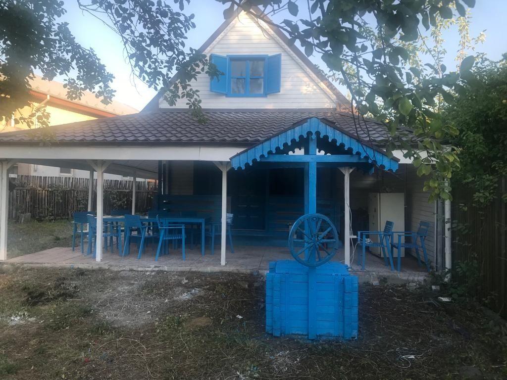 Vand teren cu casa cu iesire pe lacul Snagov