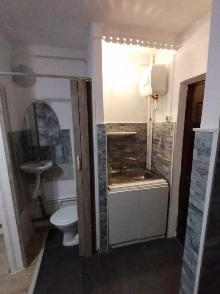 Proprietar vând garsoniera. Doua alăturate