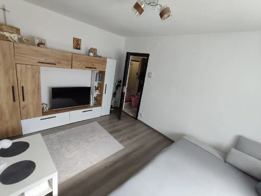 Apartament de vânzare - Malu Roșu