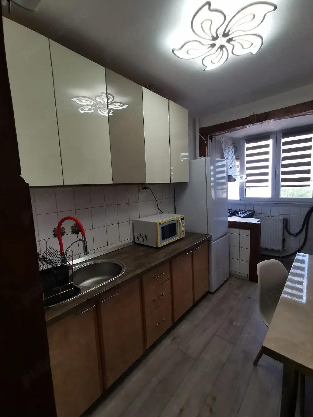 Piata Progresu ap 3 camere mobilat lux - imagine 1