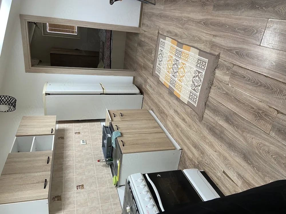 Inchiriez Garsoniera