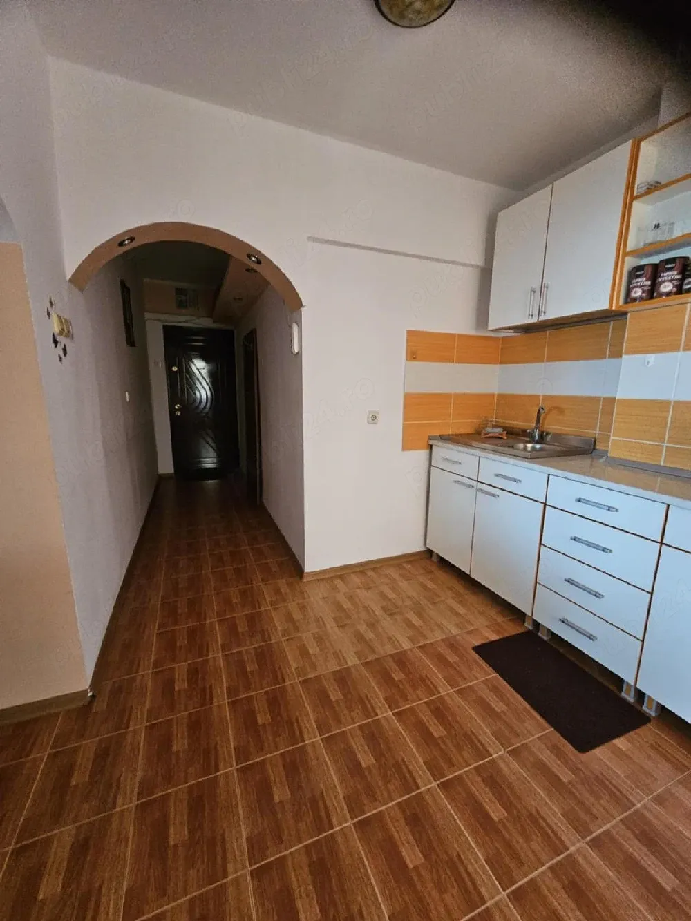 Dacia, apartament 2 camere, decomandat