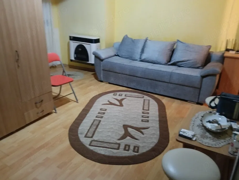 Închiriez garsonieră - imagine 1