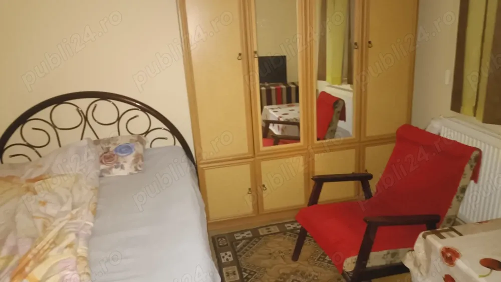 Chirie camera pentru doamna - imagine 1