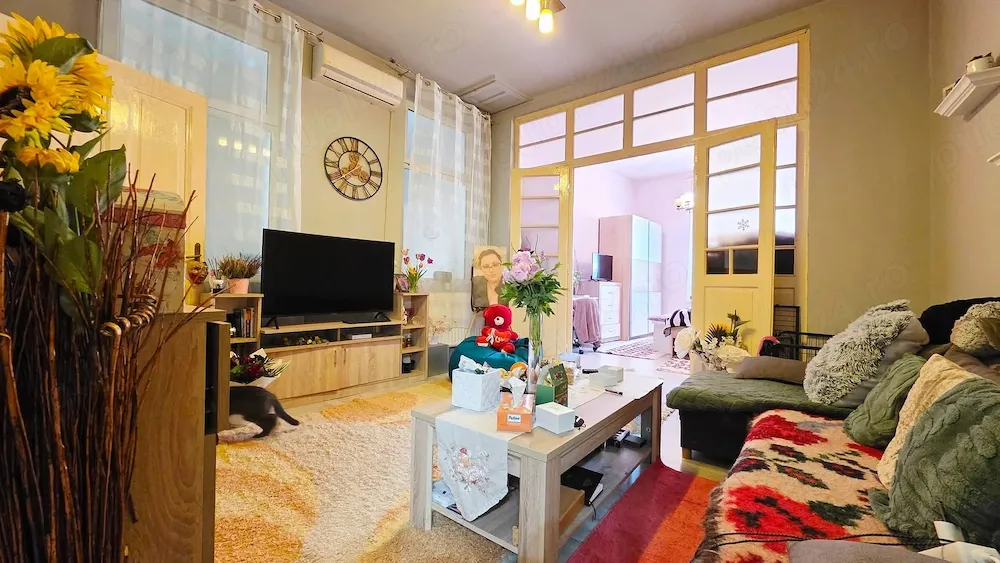 Vand apartament la casă