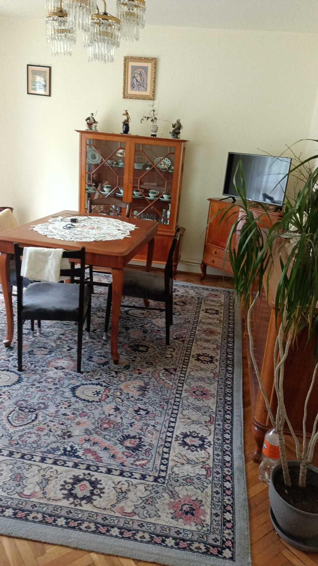 Închiriez apartament 3 camere Manastur