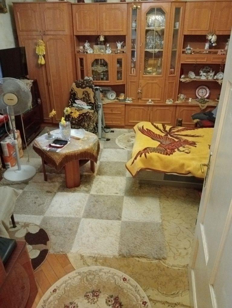 Vand apartament... - imagine 1