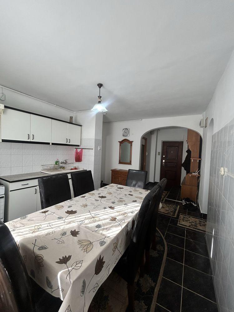 Apartament cu 3 camere - imagine 1
