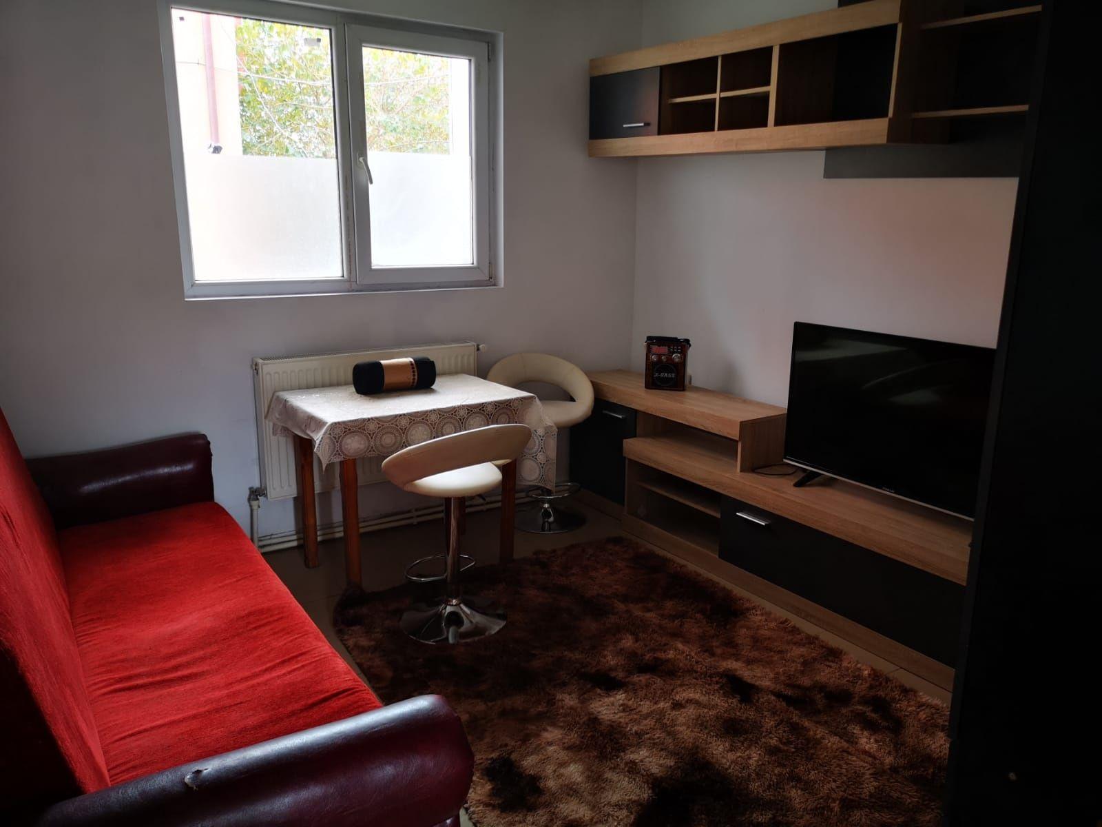 închiriere apartament parter casa 2 camere 1Mai