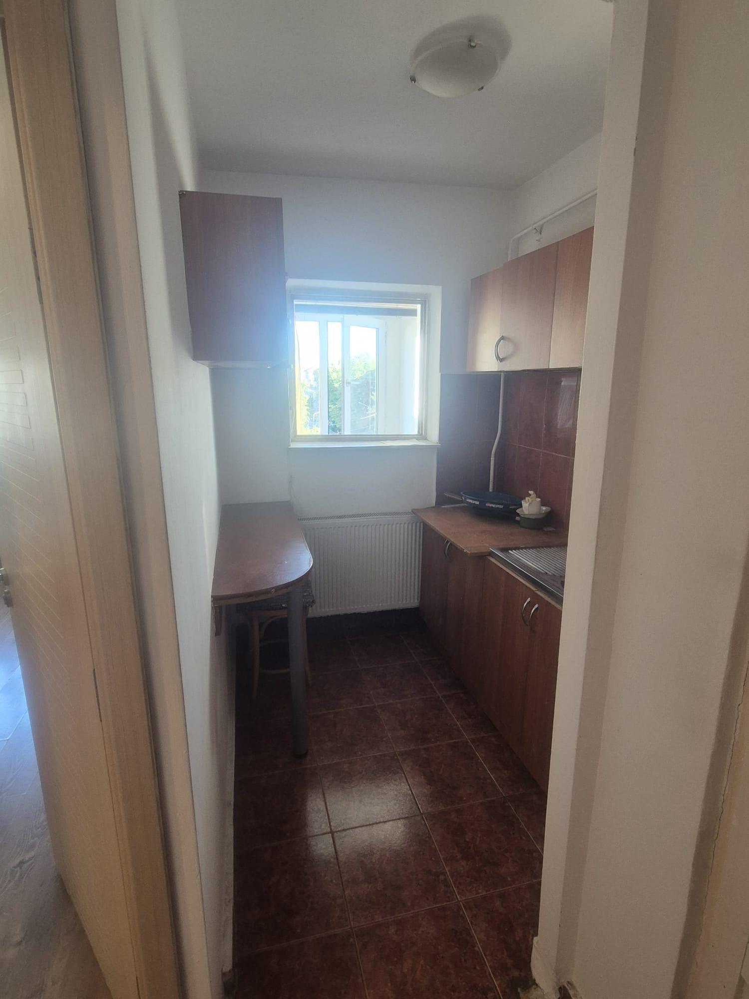 Garsonieră de vânzare Oradea - imagine 1