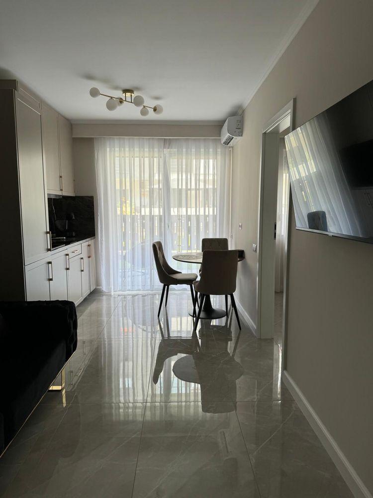 Apartament de vanzare AES 2 camere, gradina 15 mp, loc de parcare