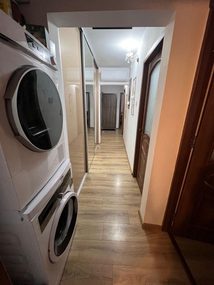 Apartament 3 camere, 2 băi, 74 mp, Rogerius – complet mobilat, renovat premium, parcare + beci