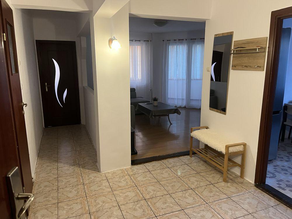 De inchiriat apartament 3 camere - imagine 1