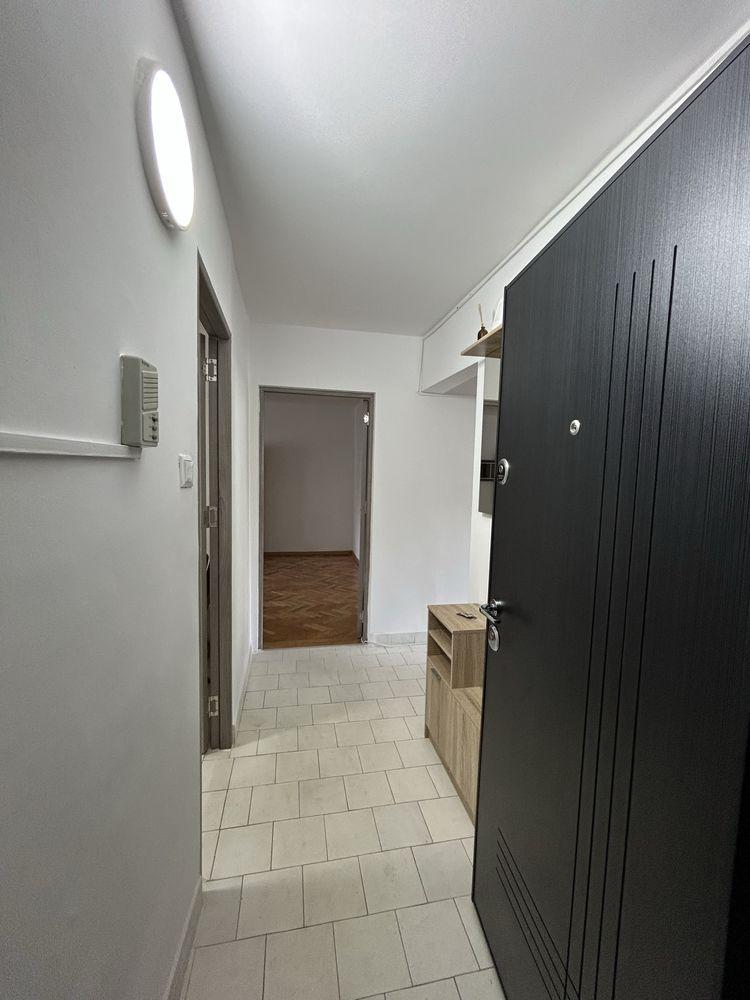 Apartament cu 4 camere de inchiriat - imagine 1