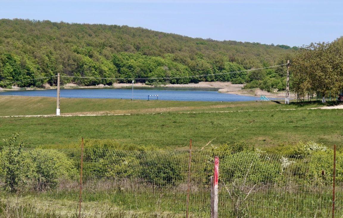 Teren Sauaieu cu vedere la lac - imagine 1