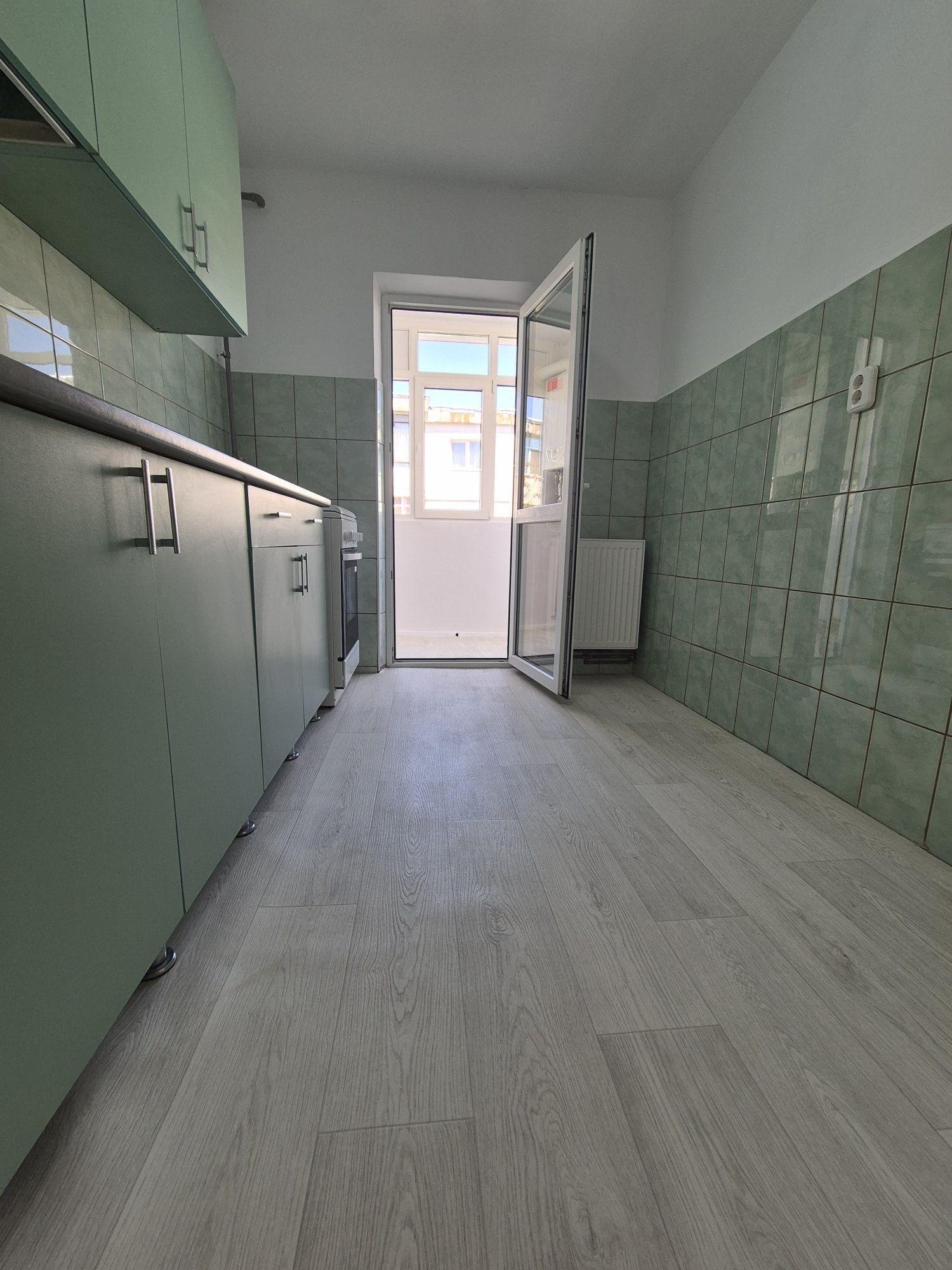 Vand apartament confort I /Decomandat/9Mai/Ploiesti/Renovat
