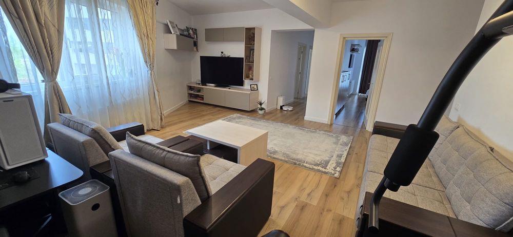 Vanzare apartament 4 camere 9 mai - imagine 1