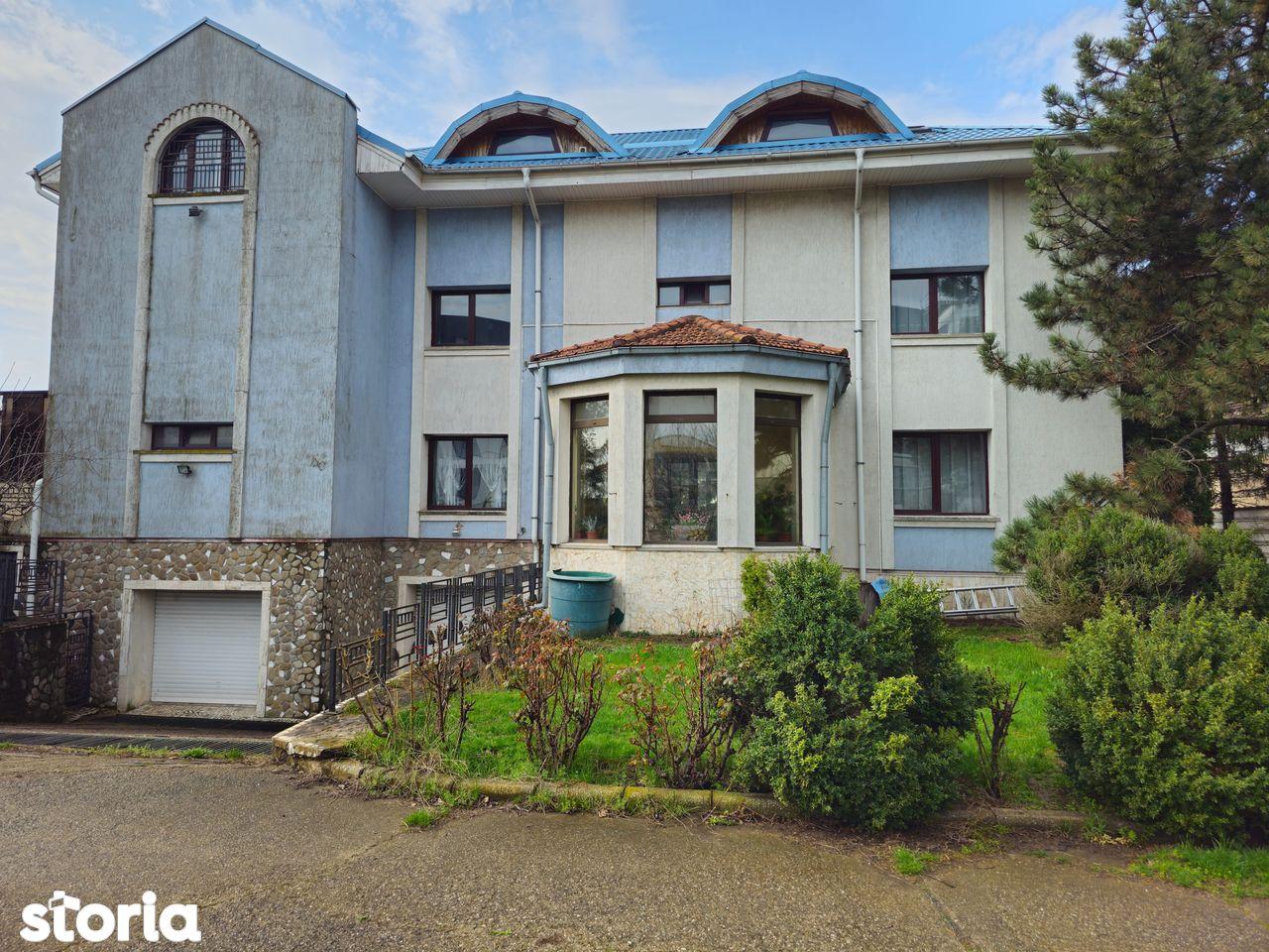 Vilă Impunătoare în Ploiești – Teren 3000 mp – Compartimentare (D+P+1) - imagine 1