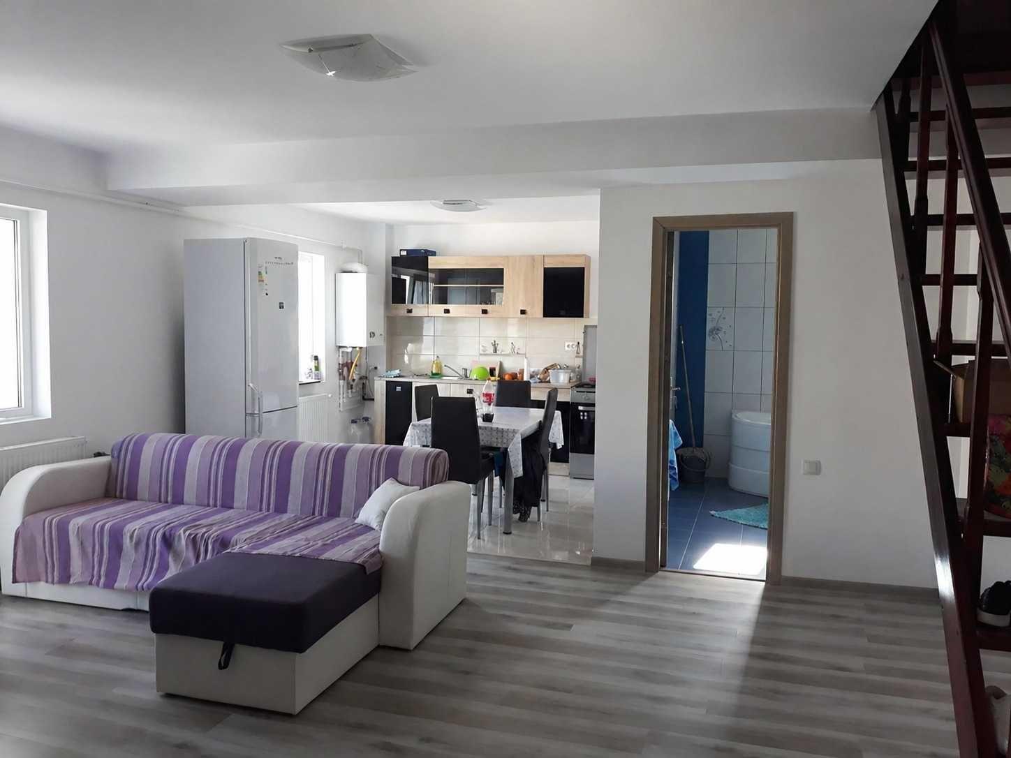 3 camere tip duplex - 2 bai - 87mp - Centrala proprie