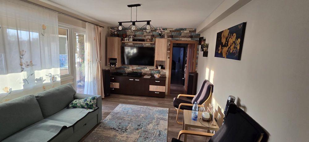 Apartament modern, curat și foarte luminos