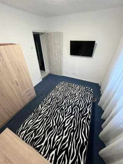vand apartament 3 camere, Sector 4