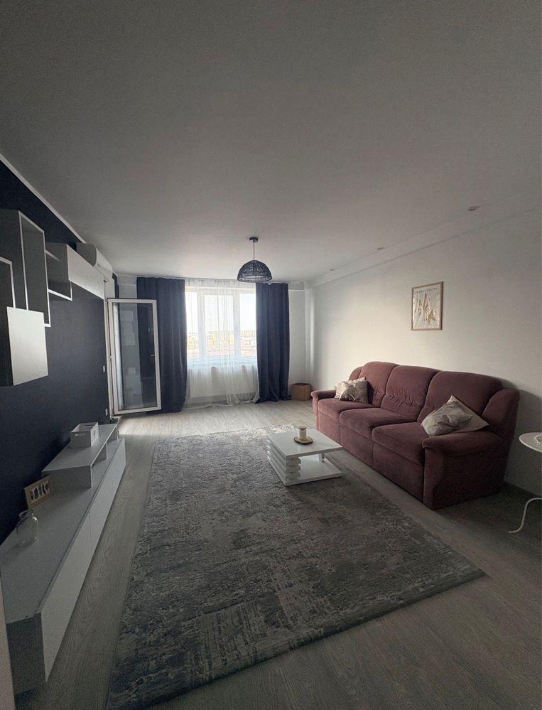 Vând apartament 2 camere decomandat, zona Păcii