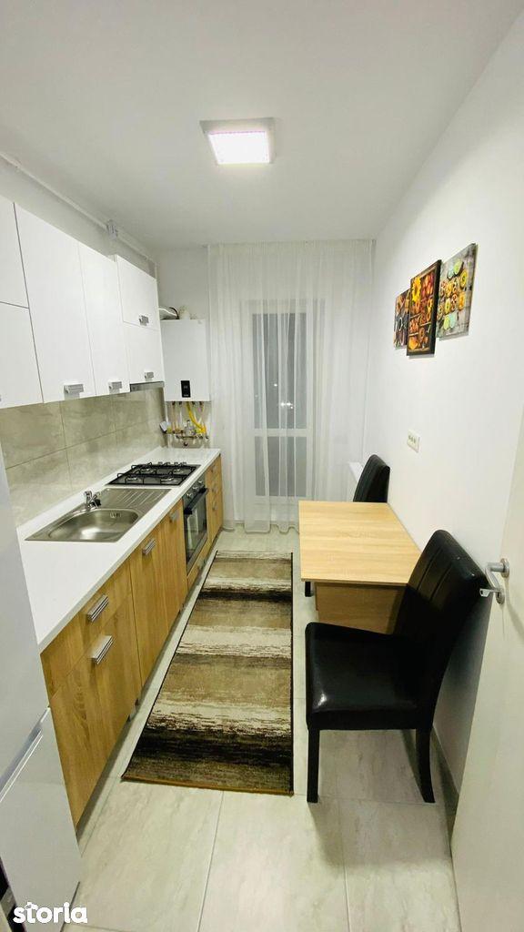 Garsonieră modernă cu balcon, lift si loc de parcare - imagine 1