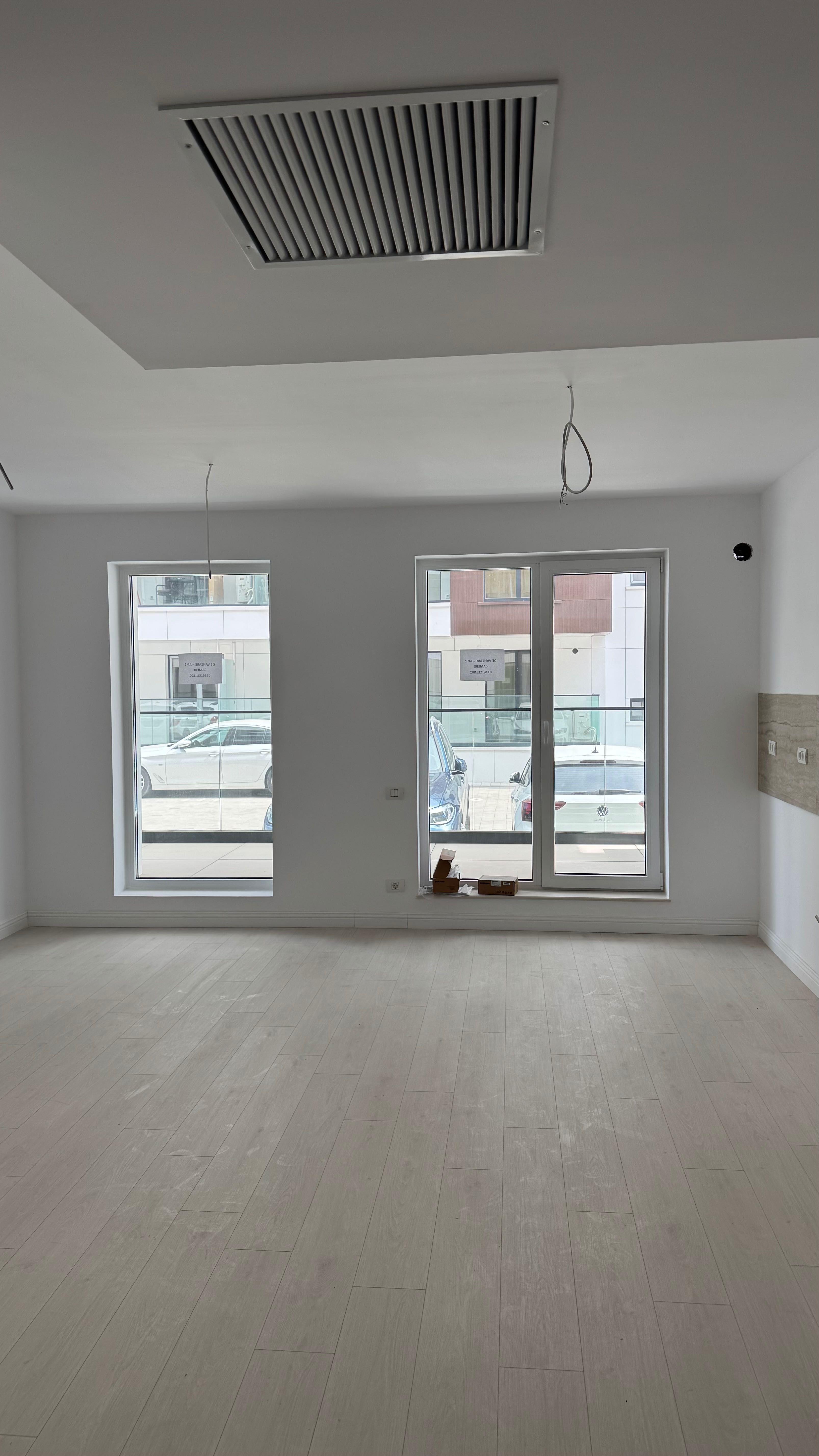 Vând urgent apartament 2 camere Bulevardul Pipera -MTM Pipera Lake