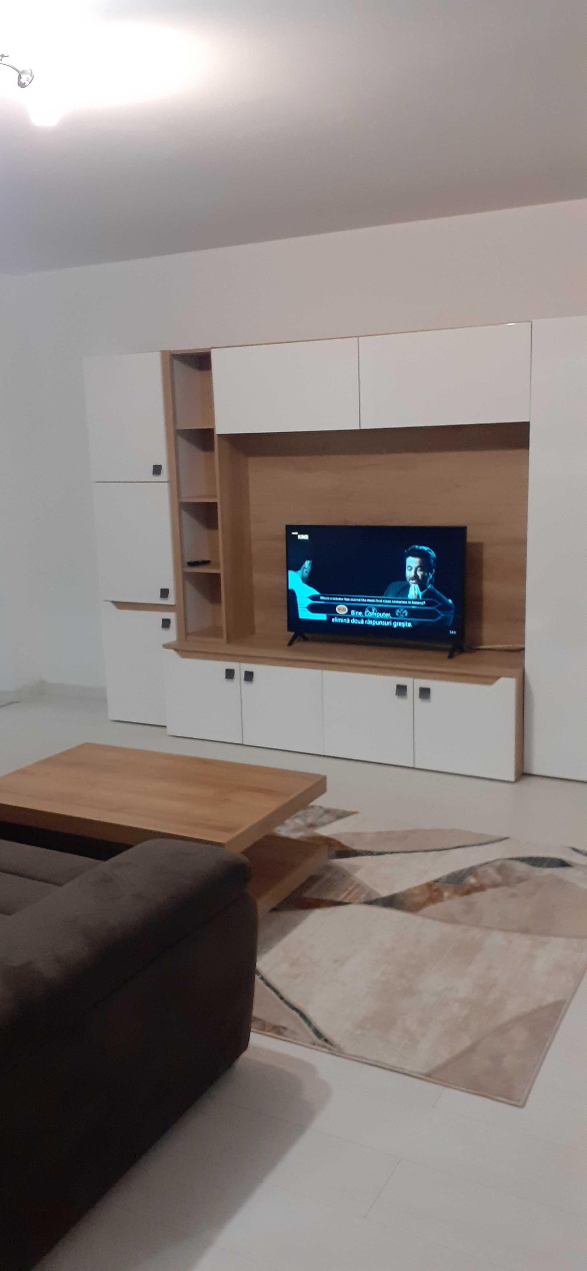 Apartament de lux cu 3 camere, zona centrala (in Piata Simian), prima inchiriere, loc de parcare propriu