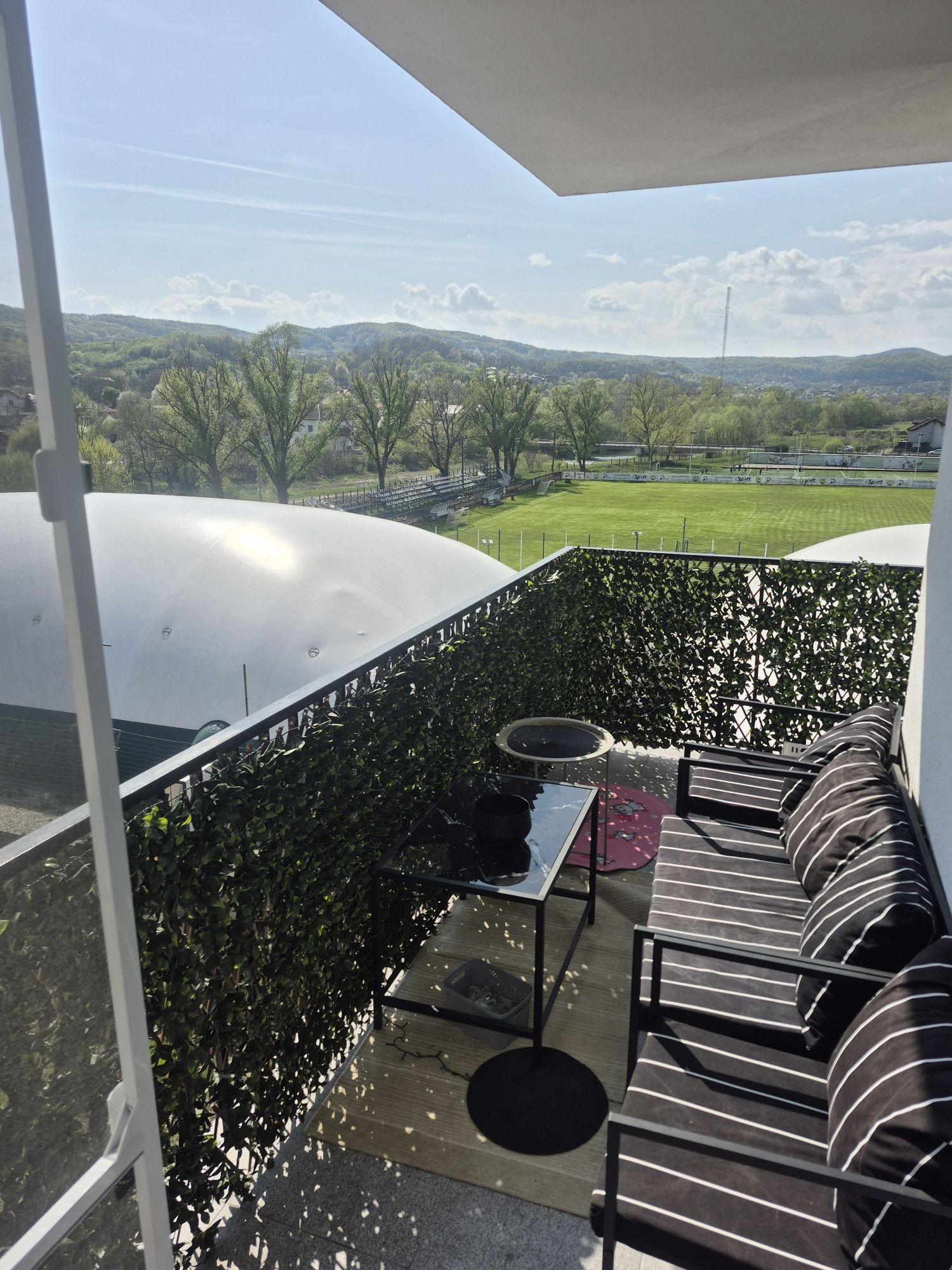 Inchiriez apartament 3 camere Rm Valcea
