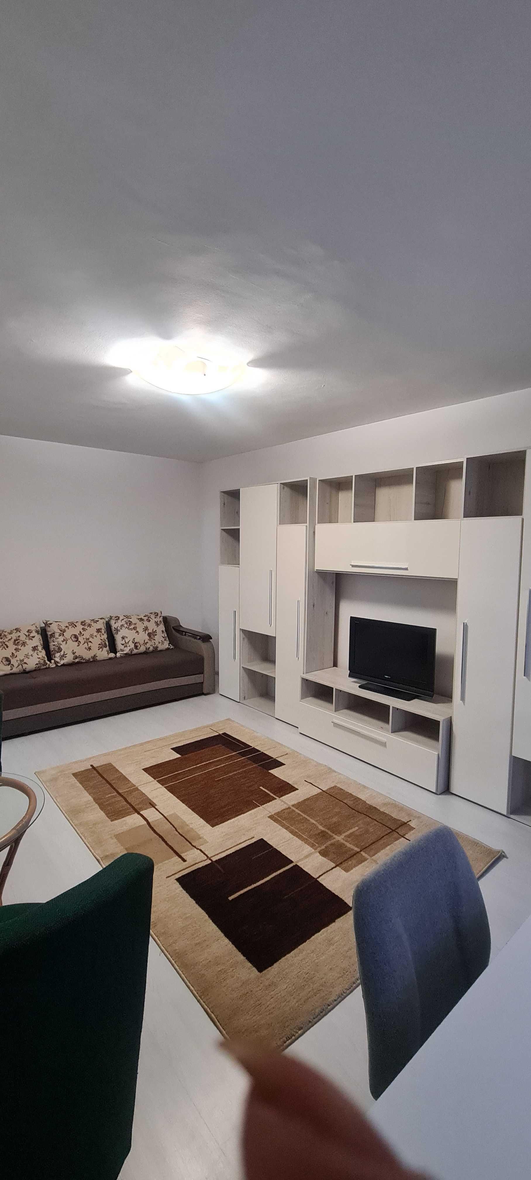 Proprietar inchiriez ap 2 camere decomanat Tatarasi