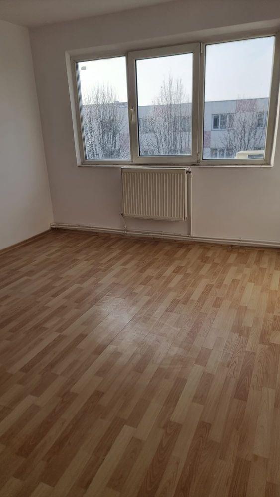 Apartament 43 mp cu 2 camere nedecomandat cu balcon proprietar etaj 4 - imagine 1