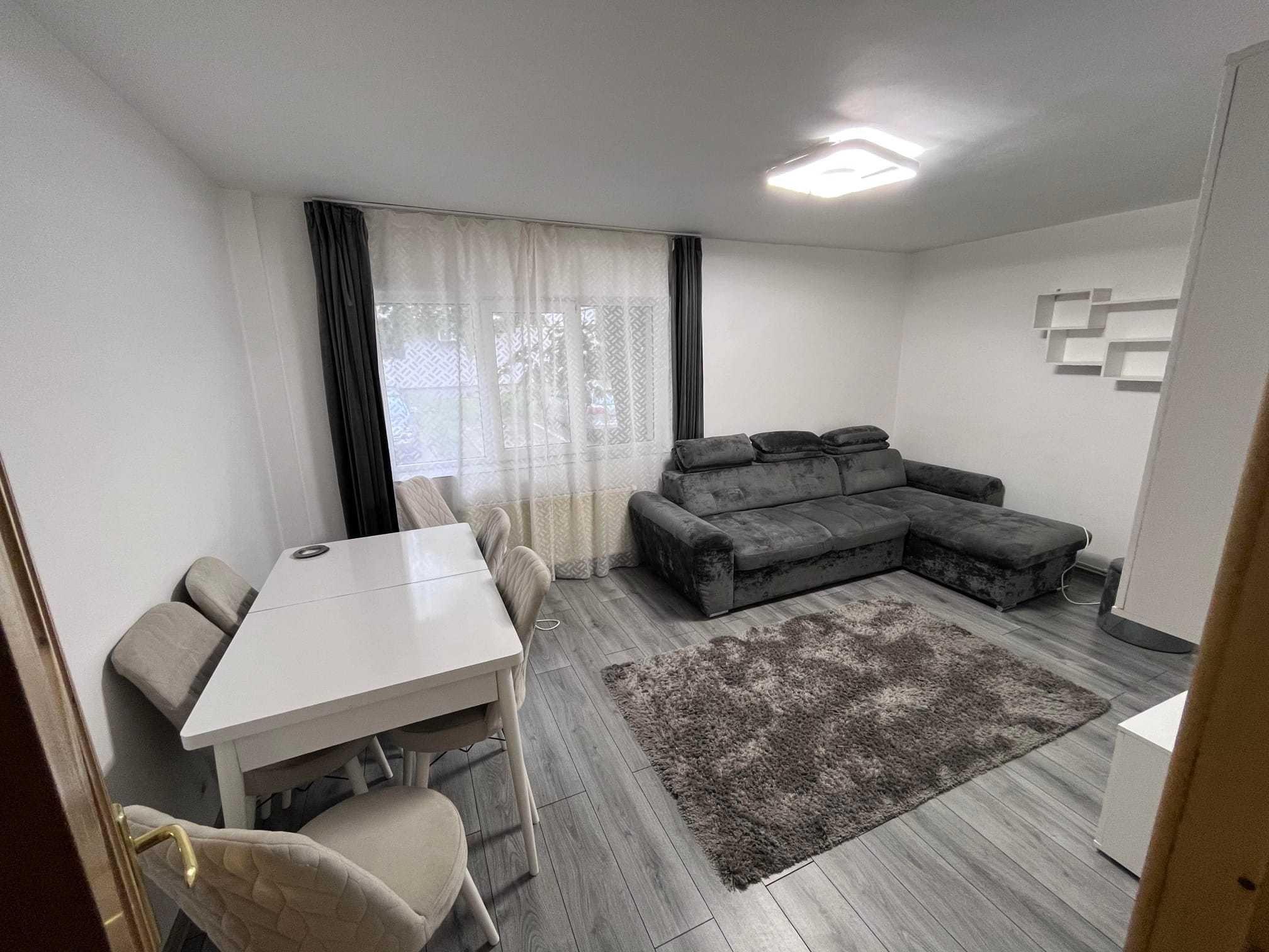 Apartament cu 2 Intrări (Acte în regulă) | Zona Mall