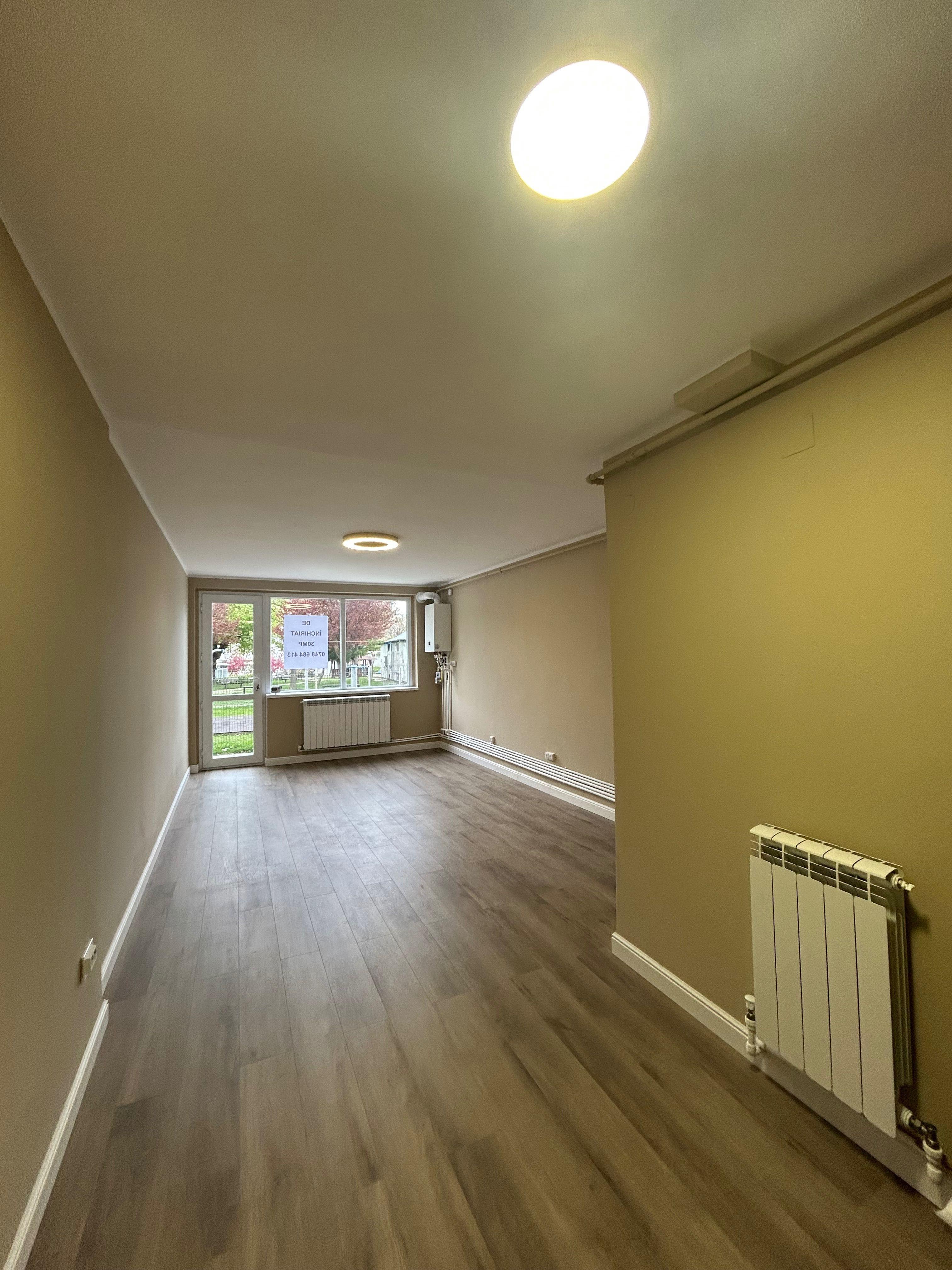 Spatiu comercial birouri
