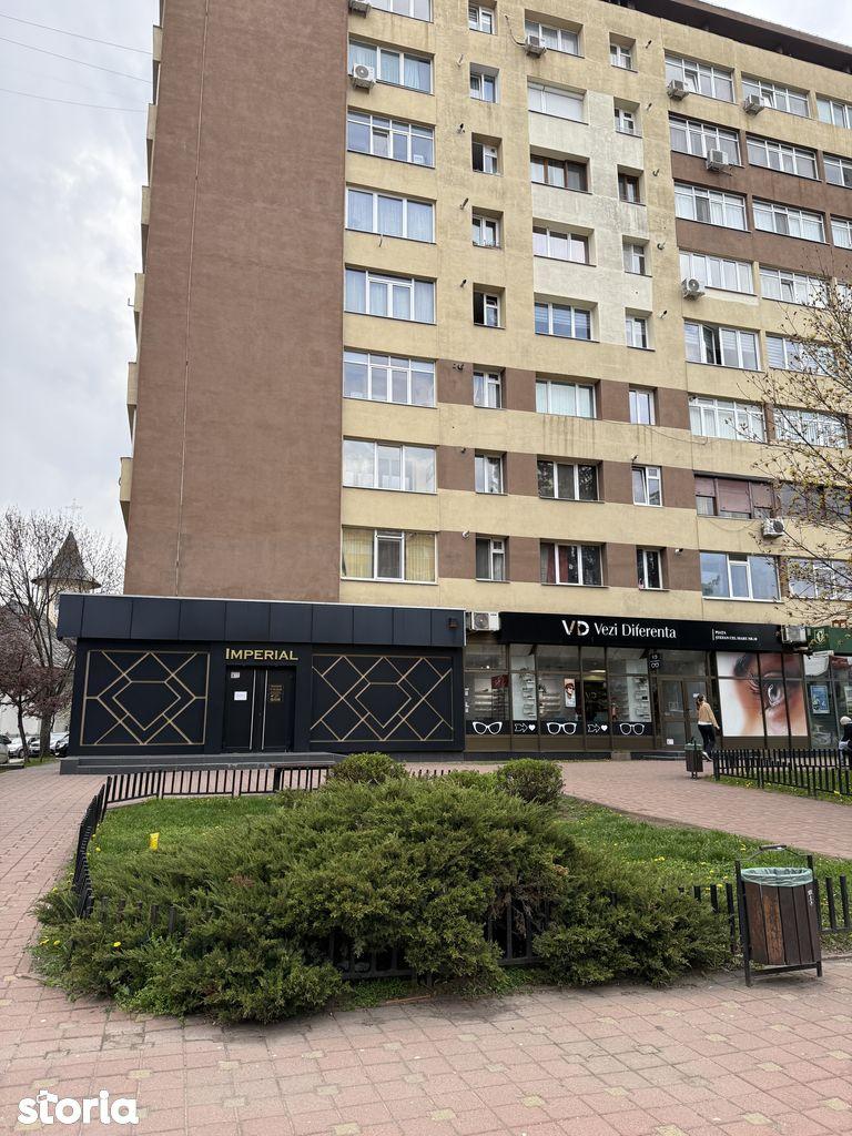 Ultracentral: Spațiu comercial parter, vitrină, parcare