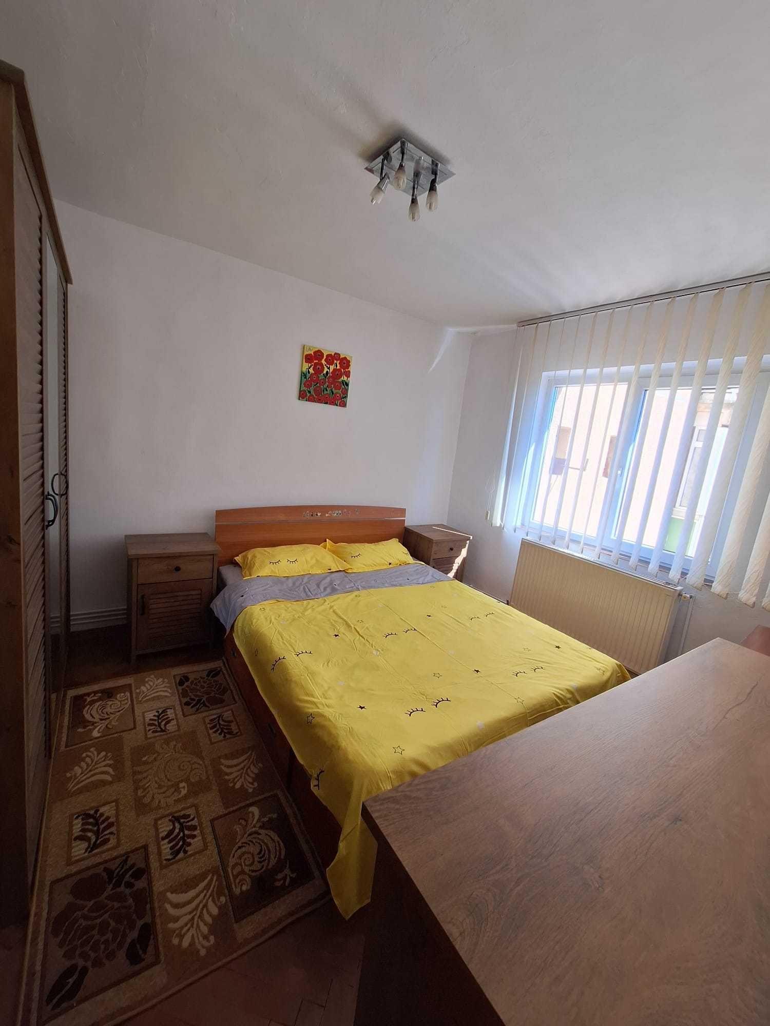 Se oferă spre închiriere apartament cu doua camere, situat în zona Lido - 9 Mai, Târgu Jiu