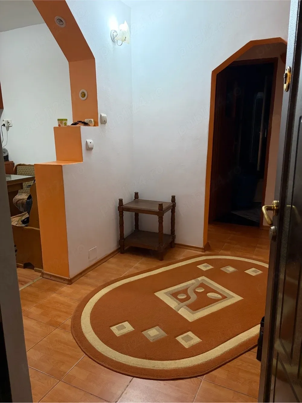 vand apartament 2 camere
