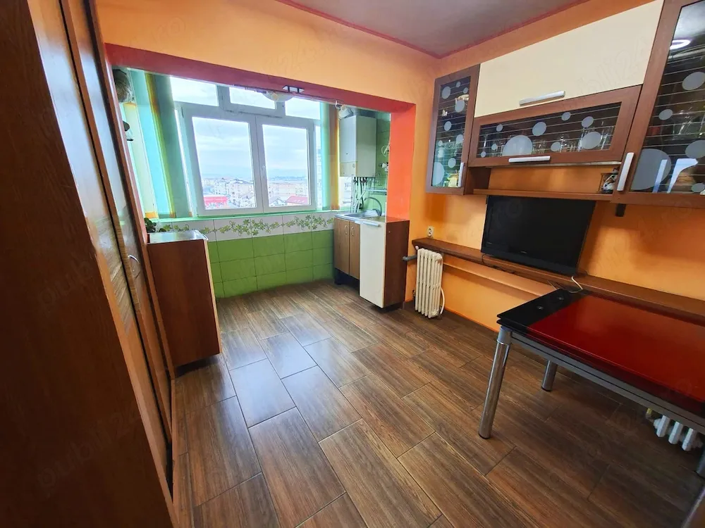 Apartament 2 Camere Decomandat, Etaj 7 10, Zona 9 Mai - imagine 1
