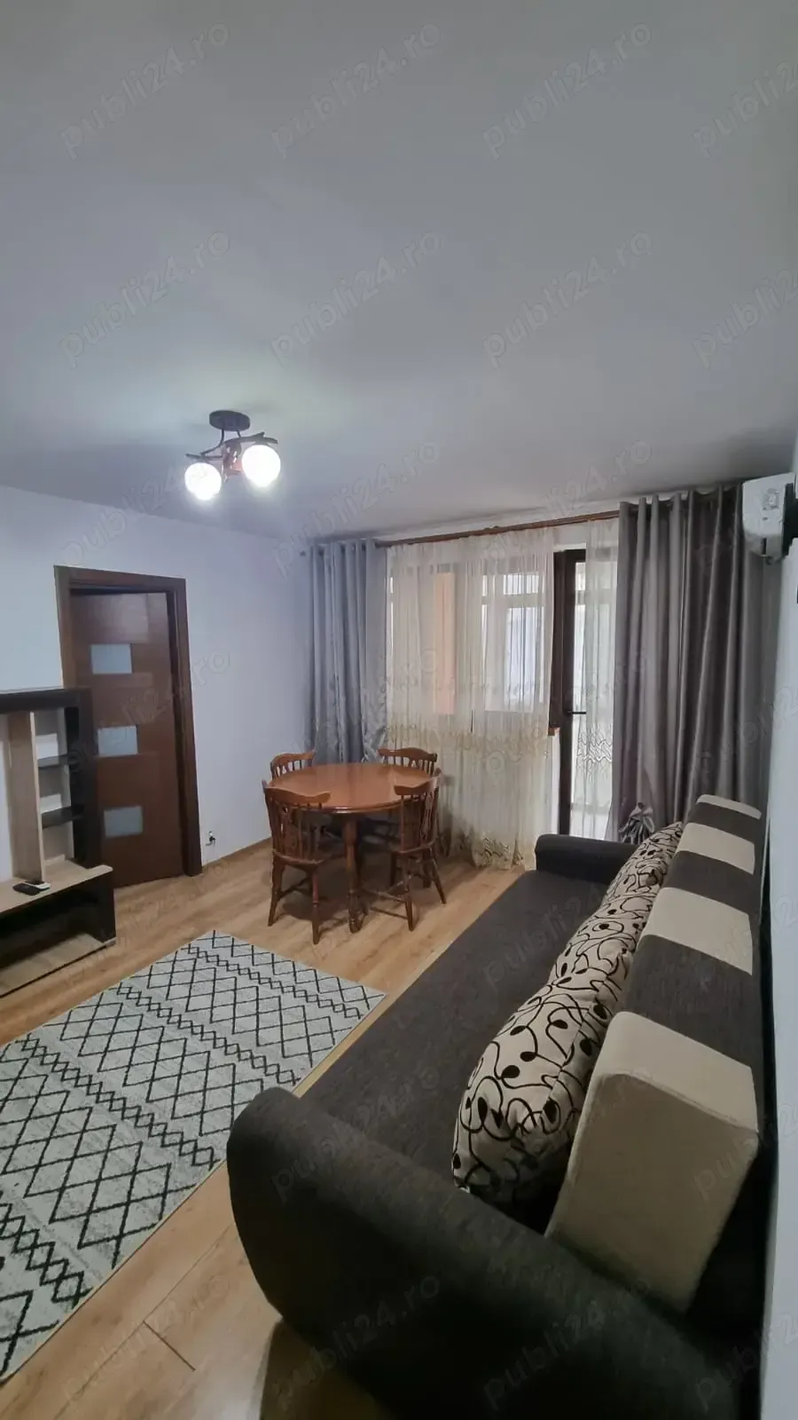 Apartament 3 camere et 1, zona Diana, langa Spiru Haret.
