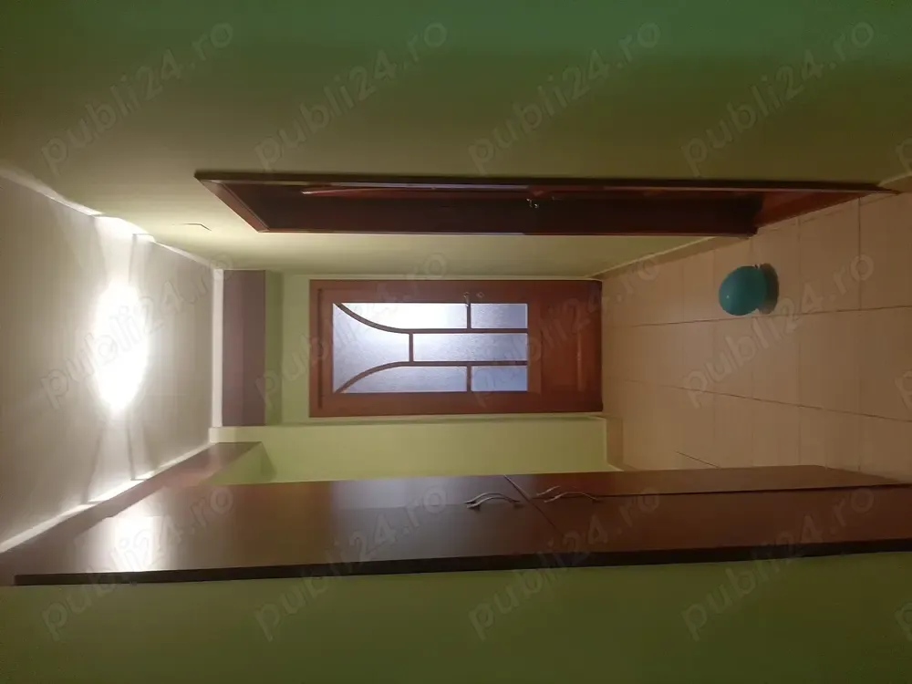 Apartament rezidențial pretabil pt firma și locuinta - imagine 1