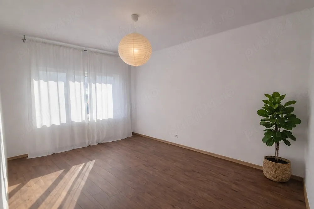 Proprietar vand apartament 3 camere, 62mp, decomandat, central