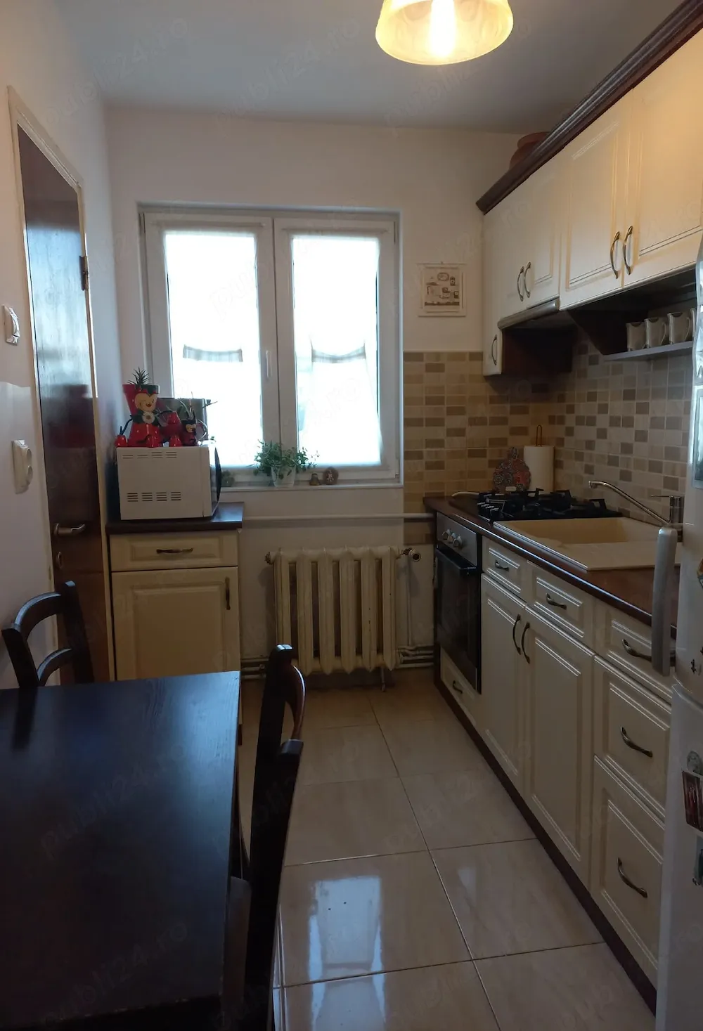 Apartament 4 camere de închiriat - imagine 1